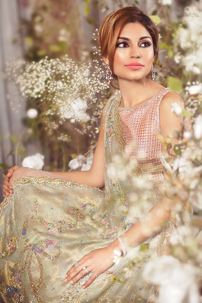 Picture of Cascade of roses full suit