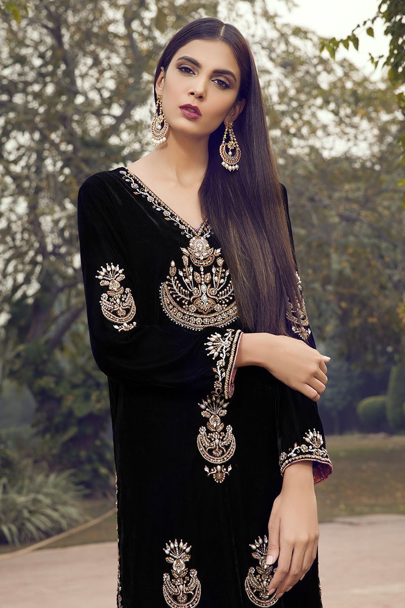 Picture of Black and gold