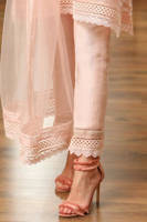 Picture of Trellis organza pink