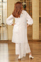 Picture of Scattered flowers white