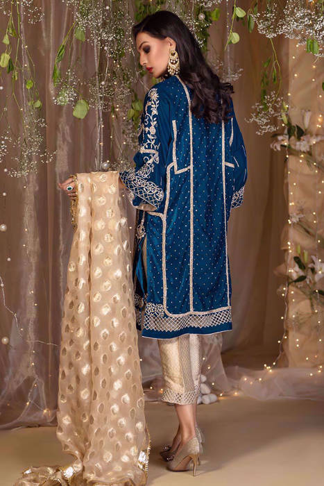 Velvet box cut with pants