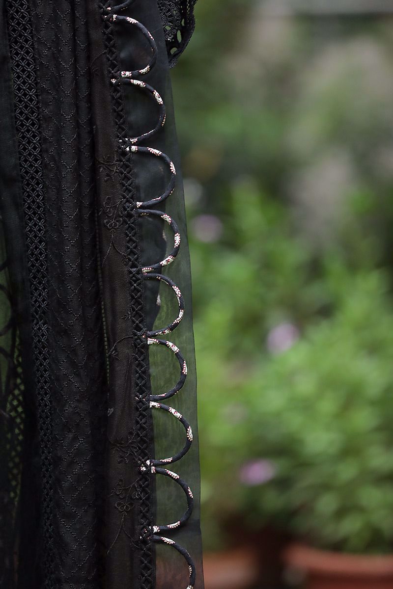 Picture of Black Rose Chikan