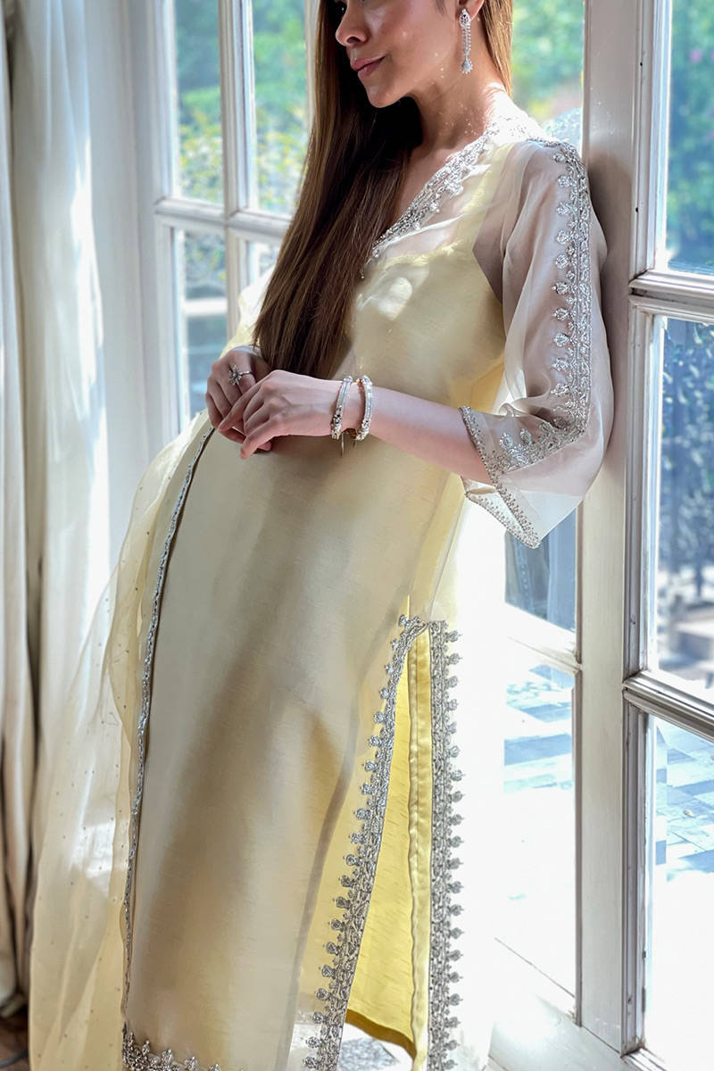 Picture of Lemon Sparkle with Pants