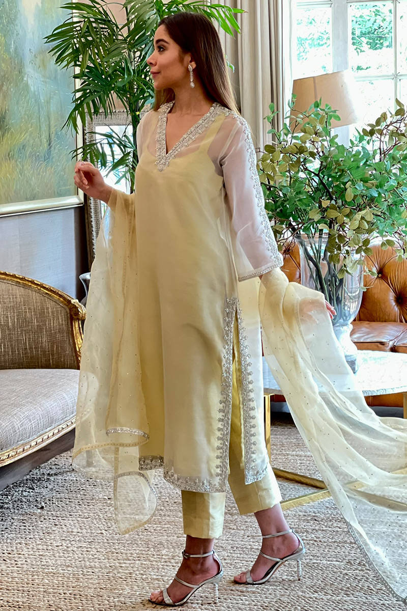 Picture of Lemon Sparkle with Pants