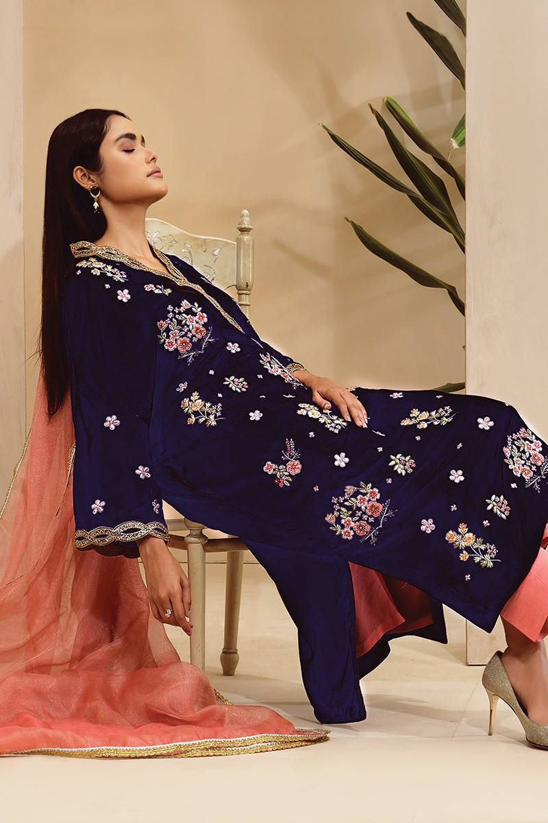 Picture of Confetti Velvet Phiran With Pants