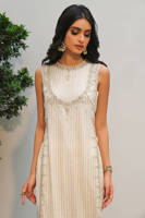 Picture of Nijah Gold with Pants