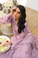 Picture of Lylic Paisley With Pants