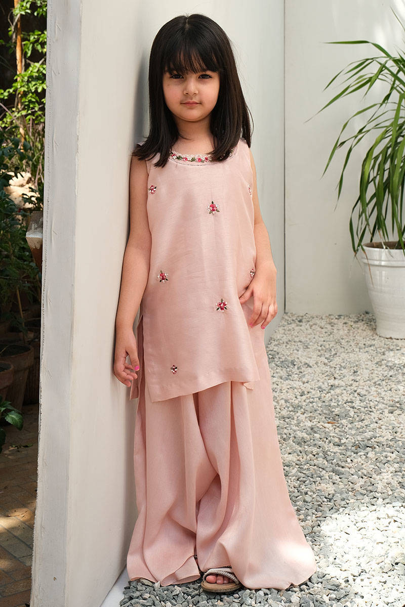 Picture of Pink Silk Floral Kid