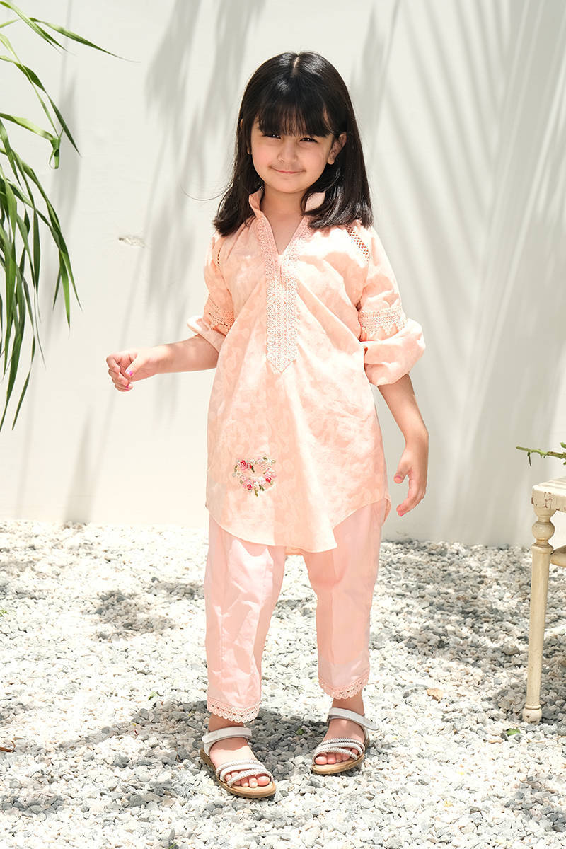 Picture of Pink Rose Heart Kid