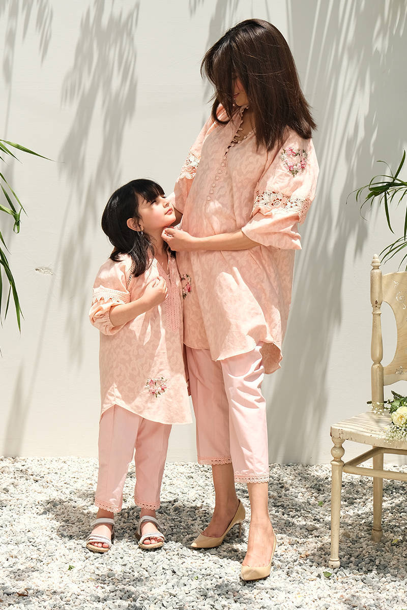 Picture of Pink Rose Heart Kid