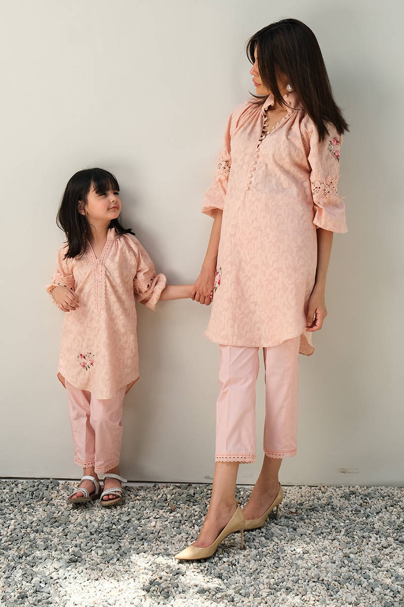 Picture of Pink Rose Heart Kid