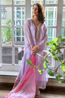 Picture of Roses And Bow Lilac With Pants