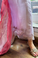 Picture of Roses And Bow Lilac With Pants