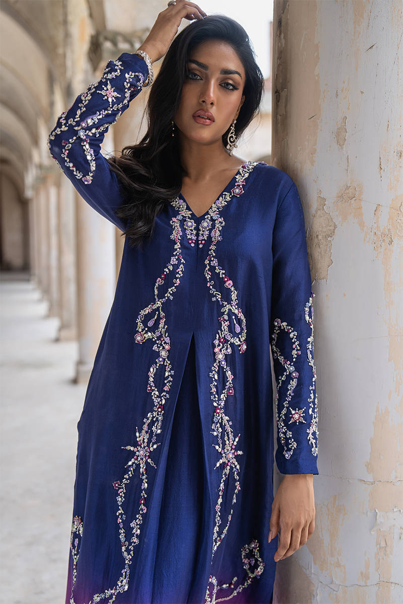 Picture of Midnight Ombre Silk With Pants