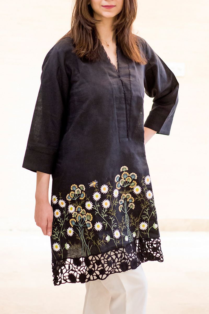 Picture of Daisy and bees