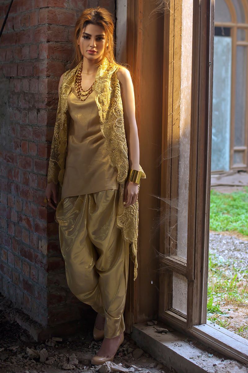 Picture of Gold Chantilly