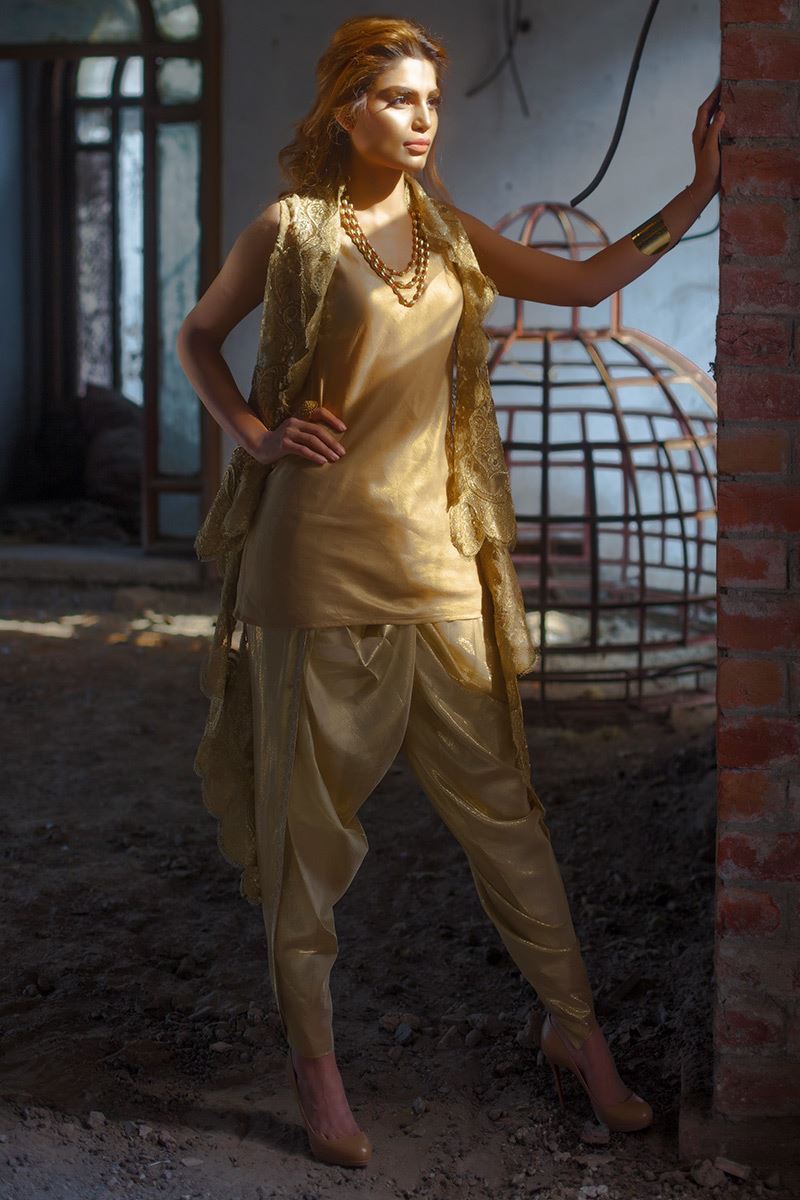 Picture of Gold Chantilly