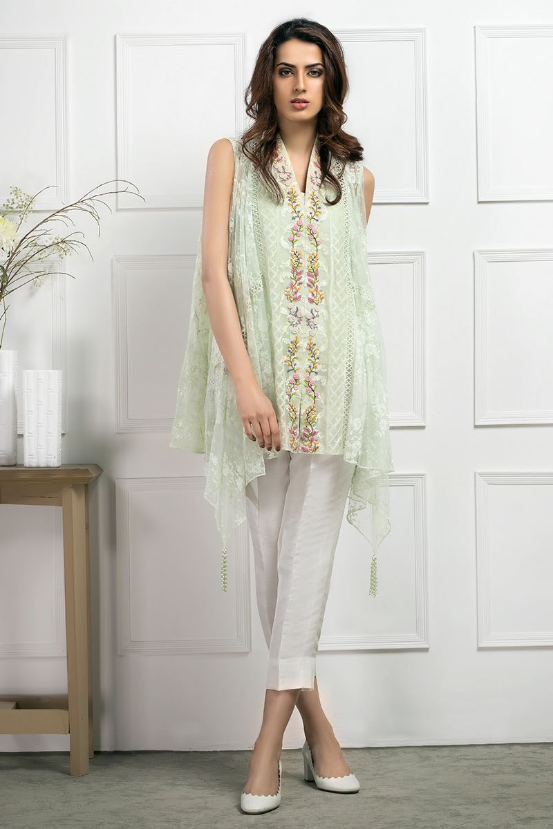 Picture of Floral bail on flair