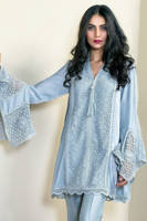 Picture of Box sleeves on velvet