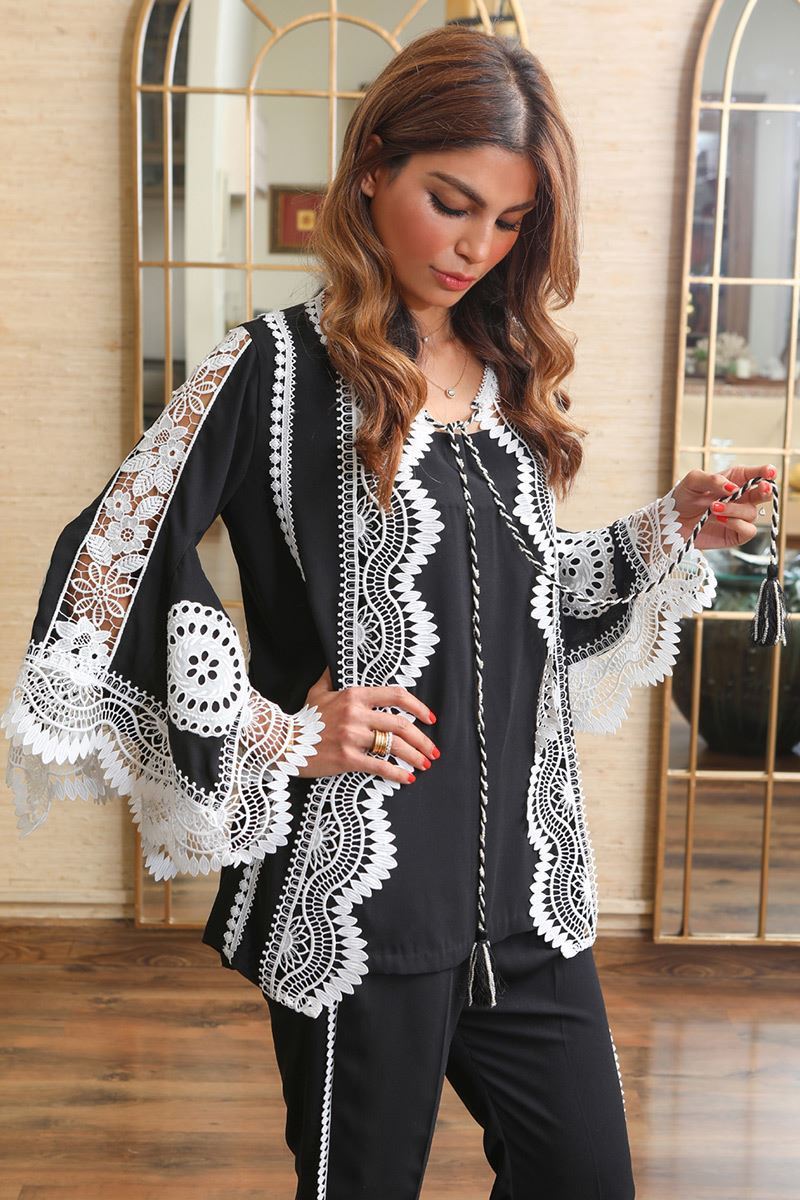 Picture of Black and white jacket set