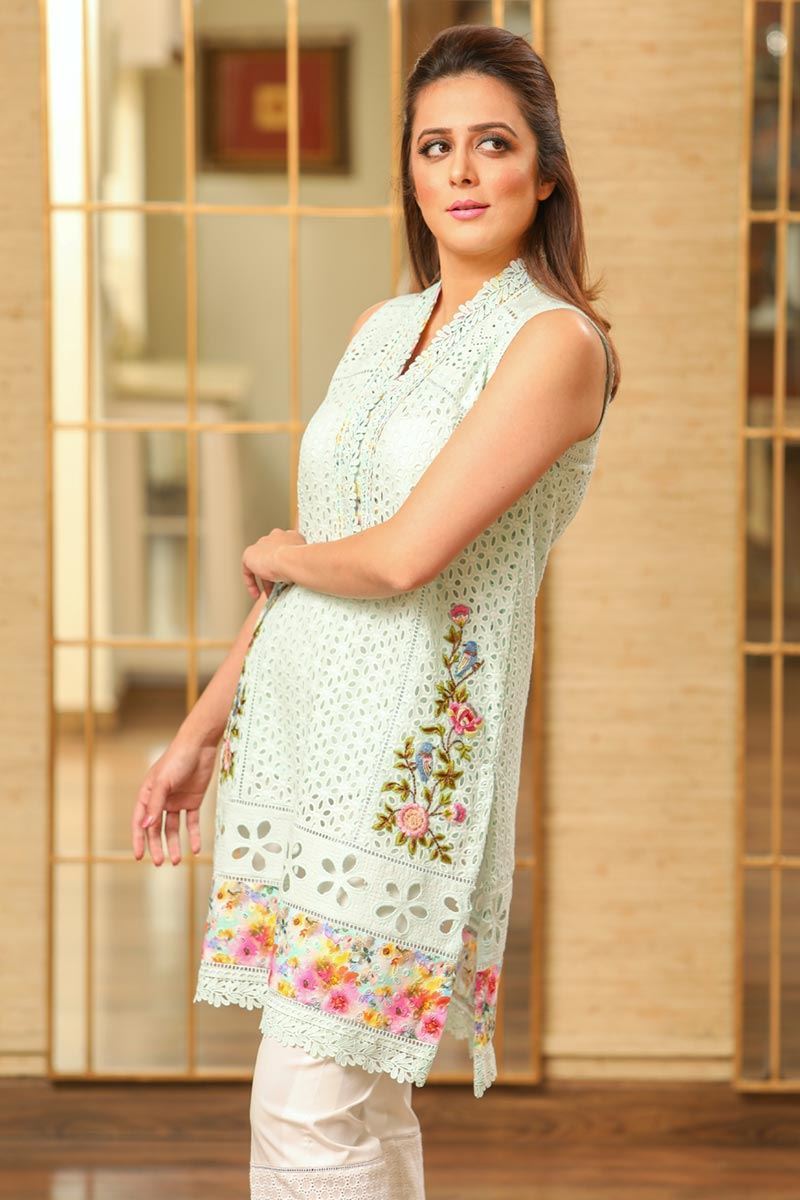 Picture of Birds on roses blue