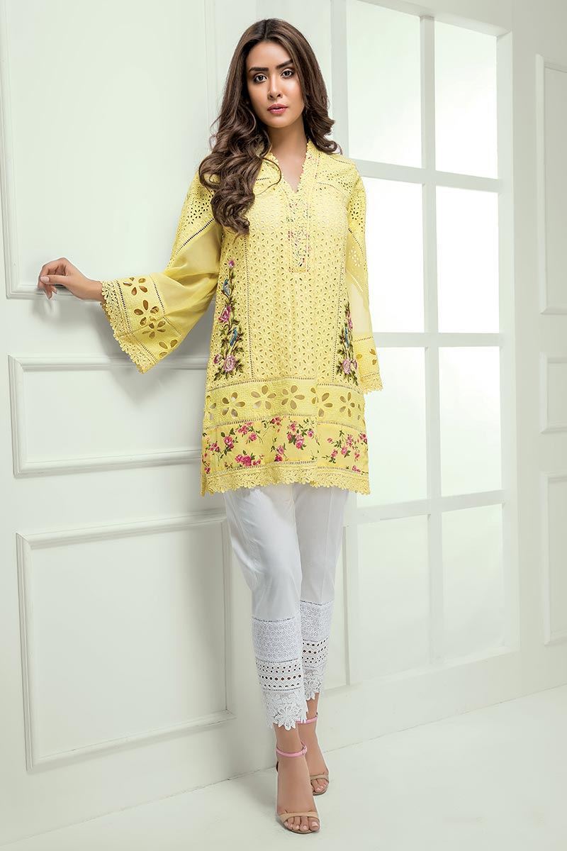 Picture of Birds on roses