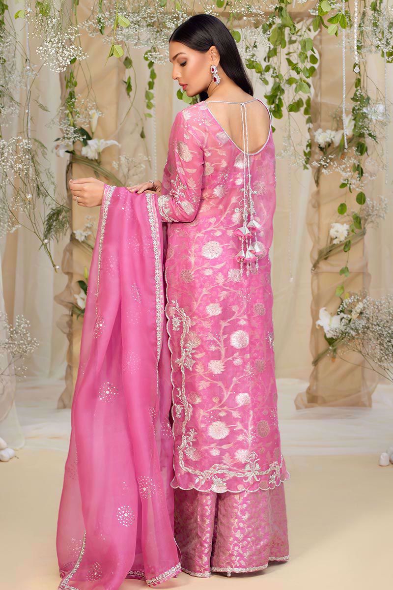 Picture of Frosty silver on embossed tissue