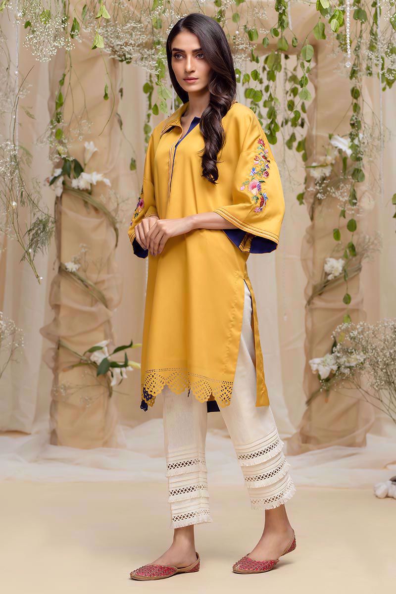 Picture of Collar shirt with laser and embroidery