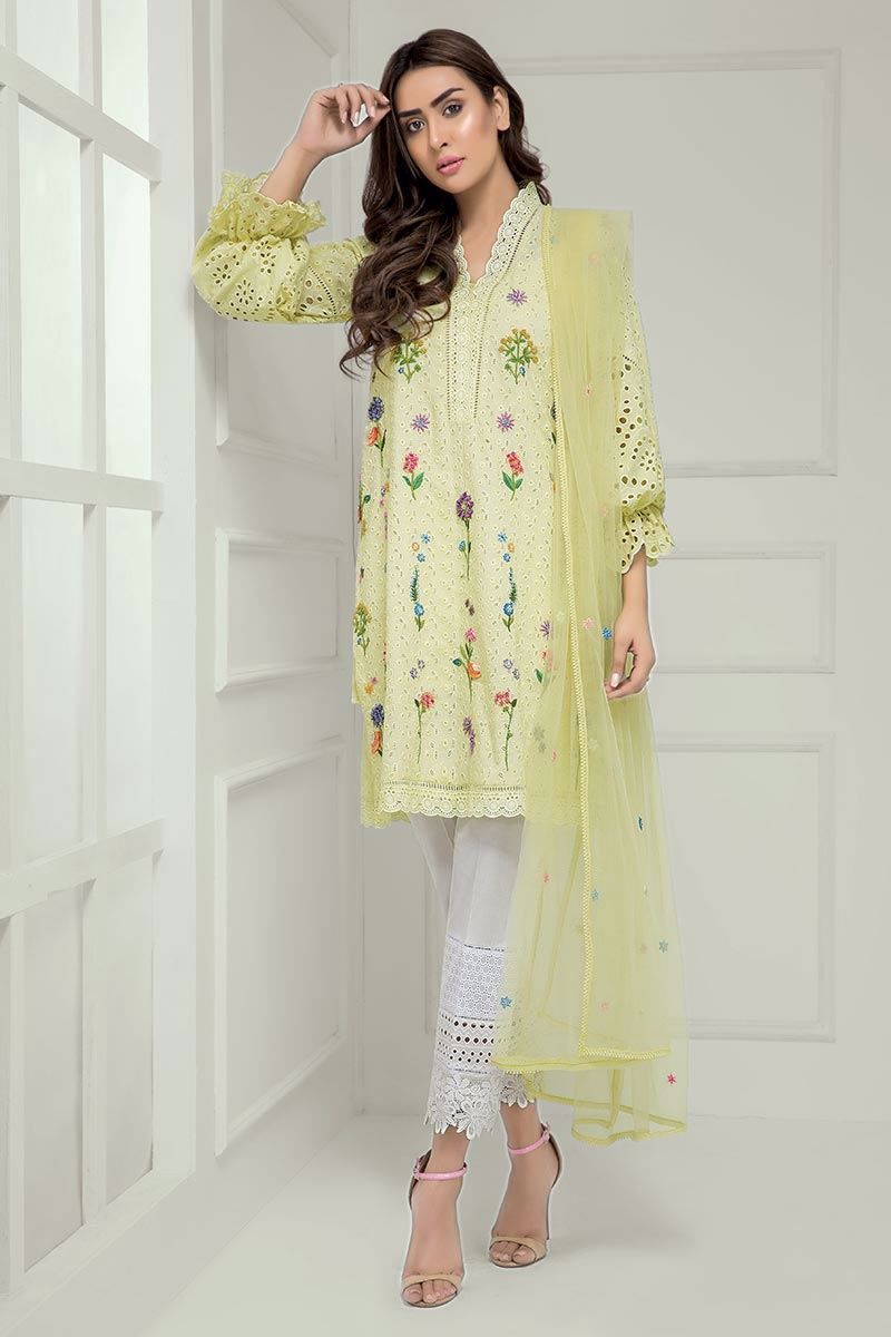 Picture of Scattered flowers