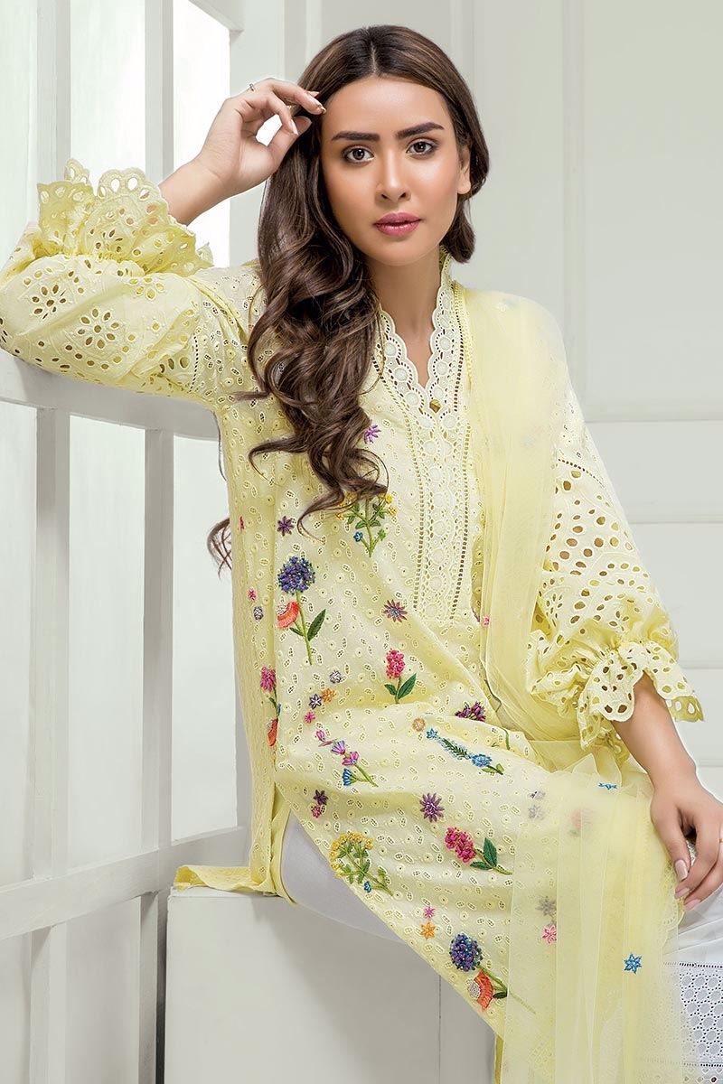 Picture of Scattered flowers