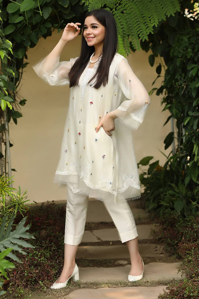 Picture of Multi Bow White with Slip