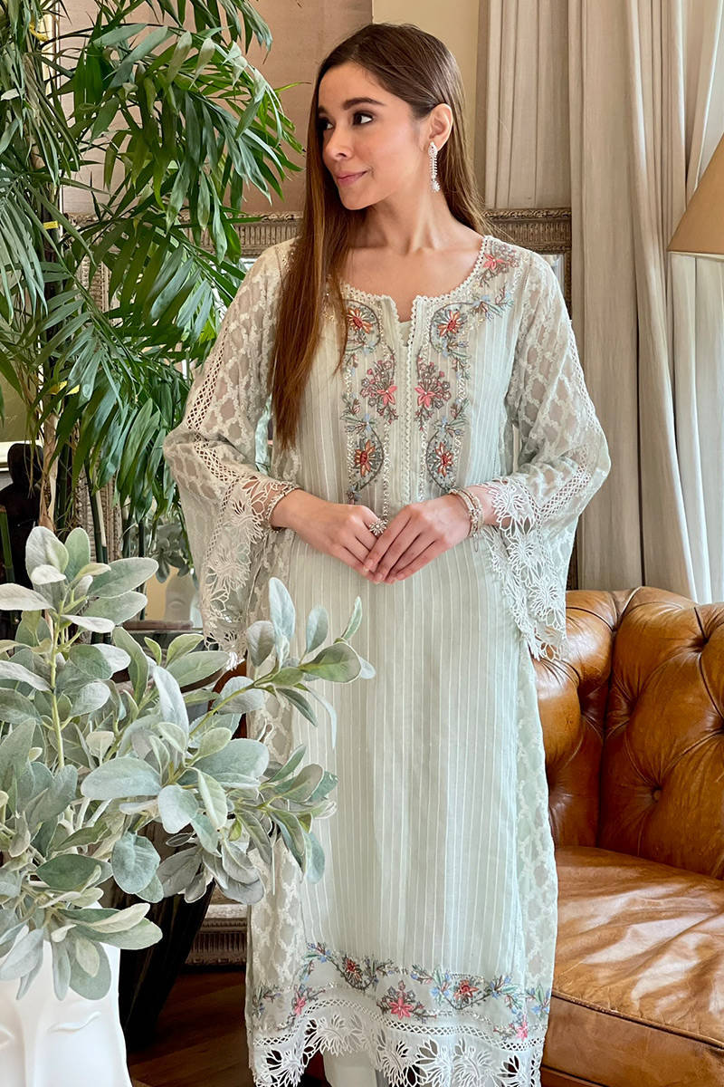 Picture of Kashmiri Kali Kamdani with pants