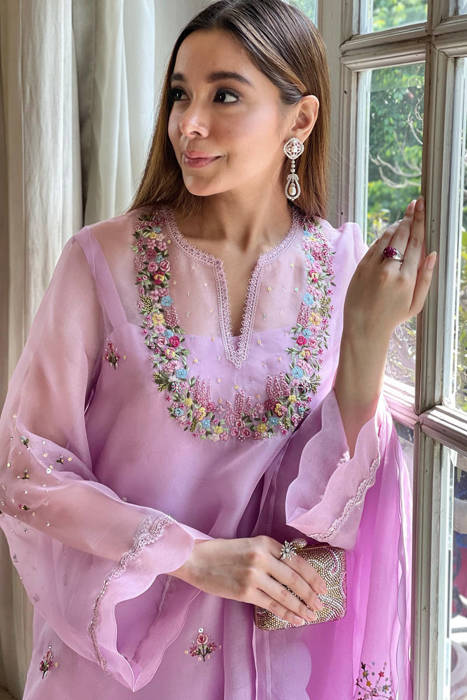 Blossoming Lylic with Pants