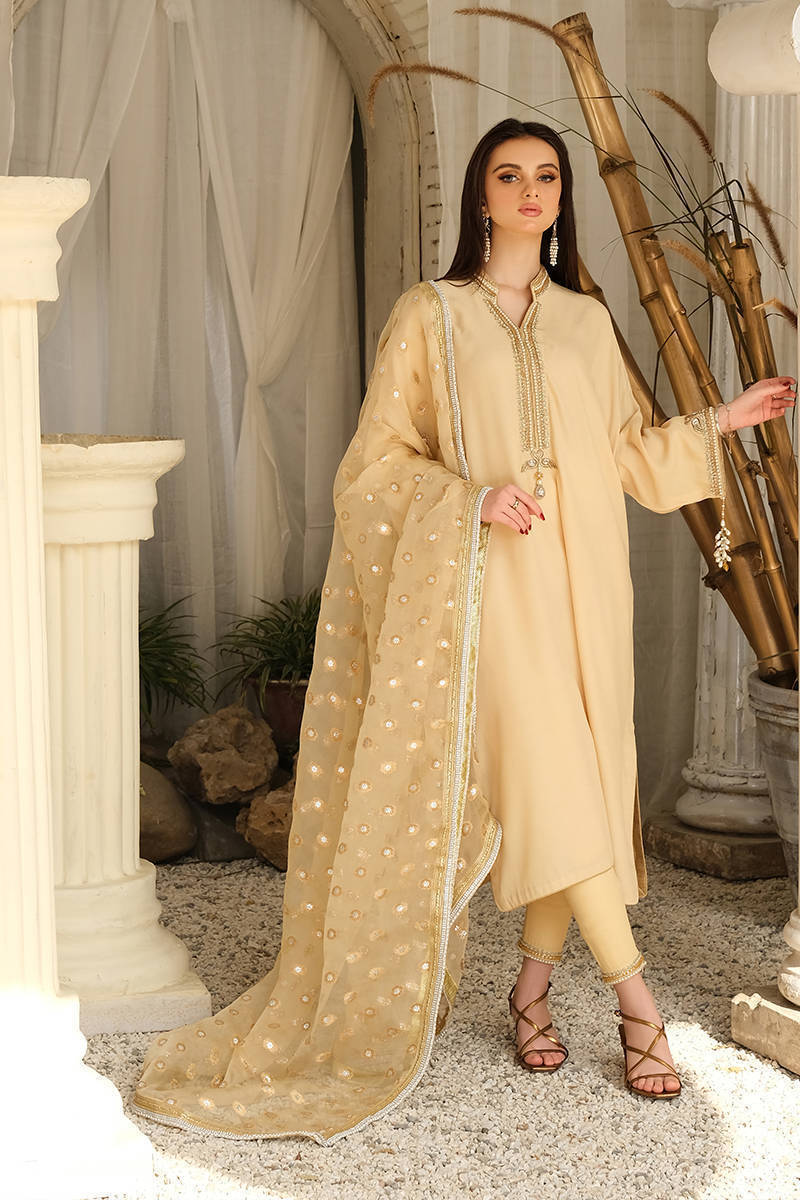 Picture of Crystal Pearl With Pants- Gold