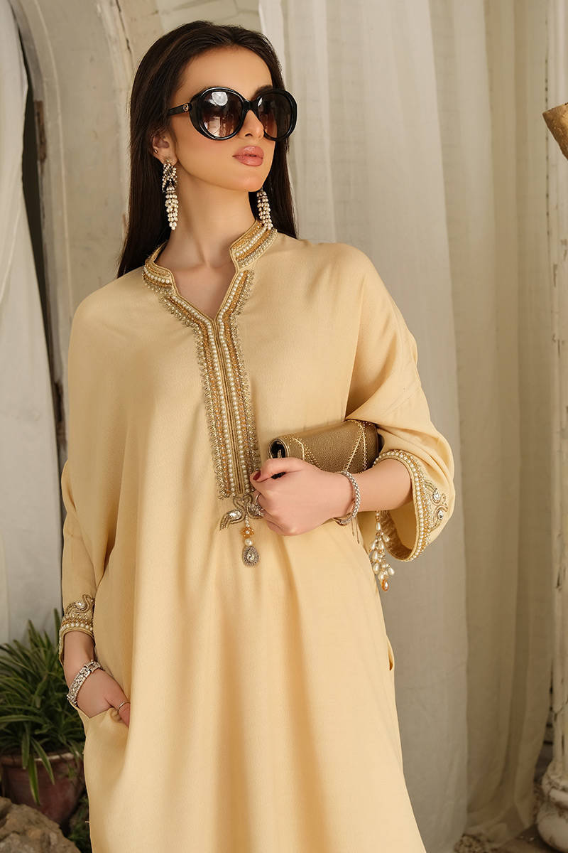 Picture of Crystal Pearl With Pants- Gold