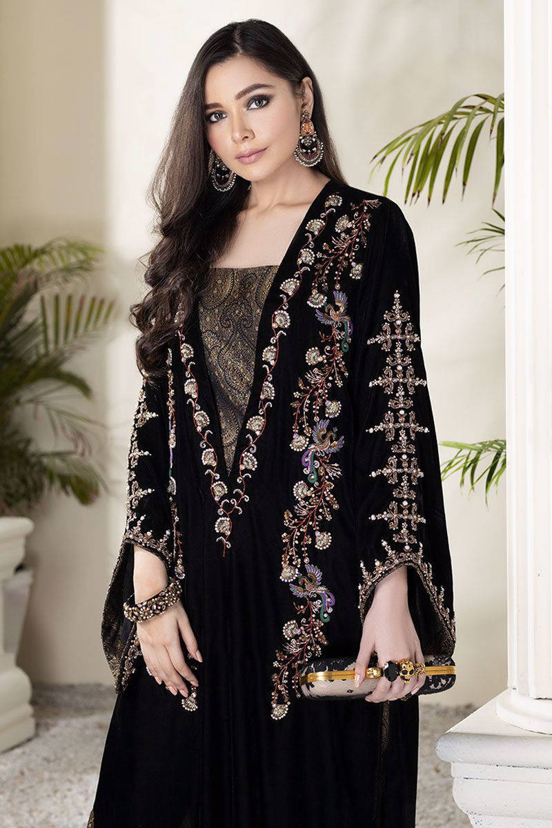 Picture of Antique Bail On Velvet