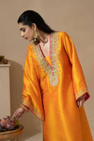 Picture of Mari Gold Shirt with pants