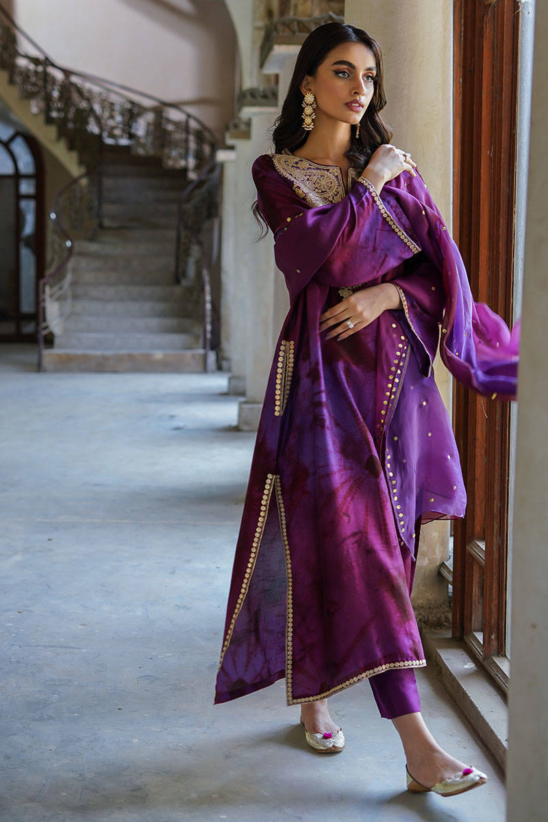 Picture of Gold Forest Burgandy with Pants