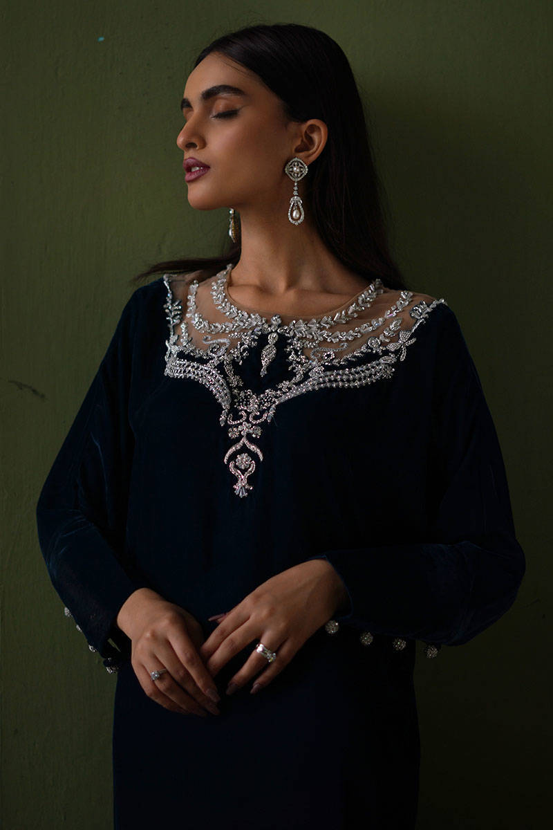 Picture of Diamontee Velvet Kaftan