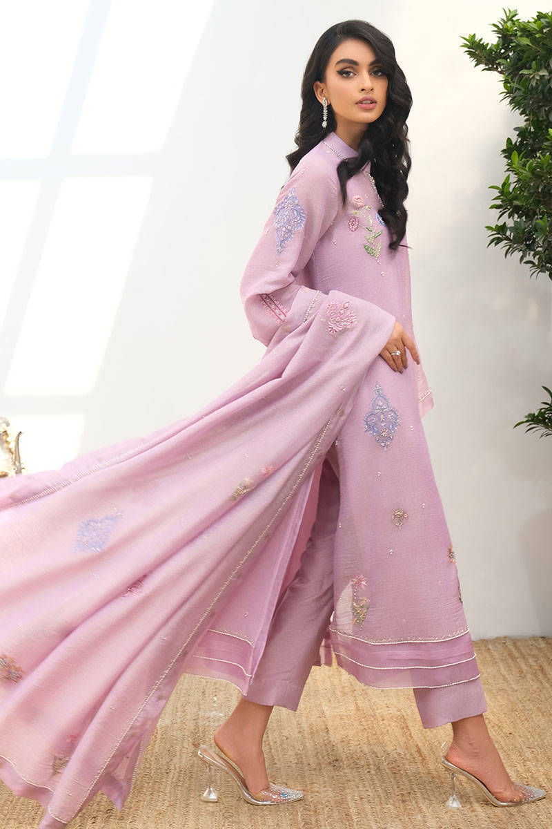 Picture of Lylic Paisley with Pants