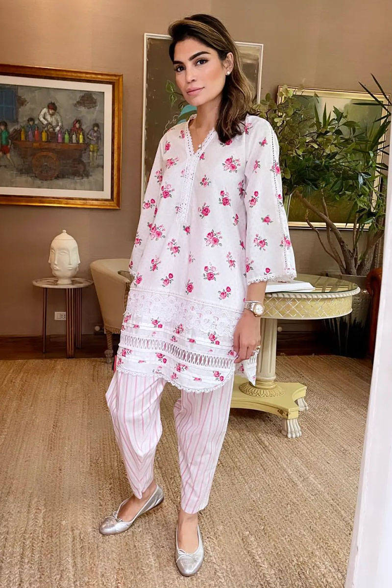 Picture of White Rose (Basic) With Shalwar