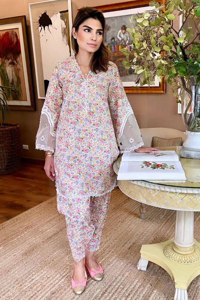 Picture of Dainty Floral (Basic) With Shalwar