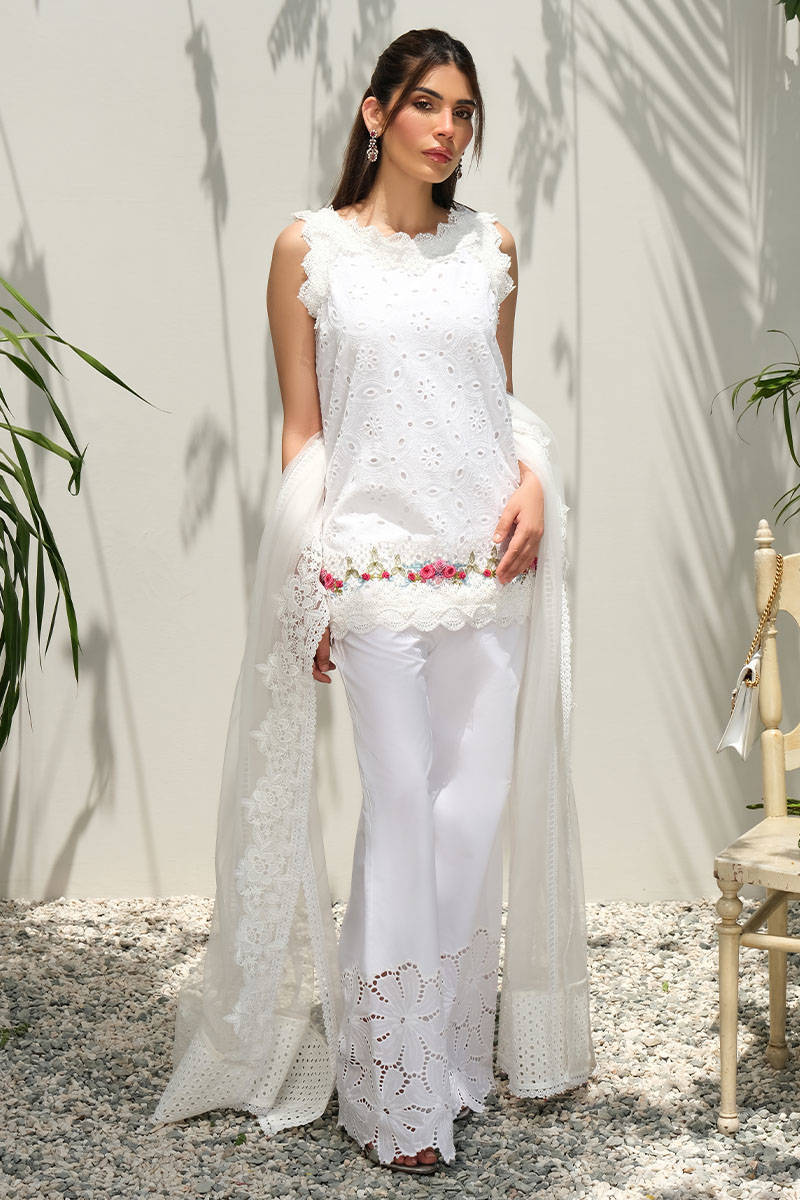 Picture of Mina Rose With Pants