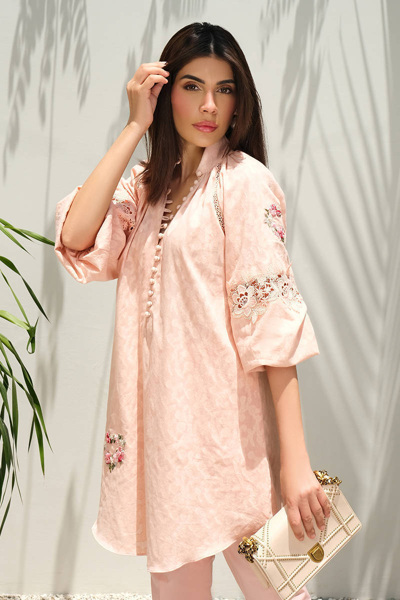 Picture of Rose Heart With Pants