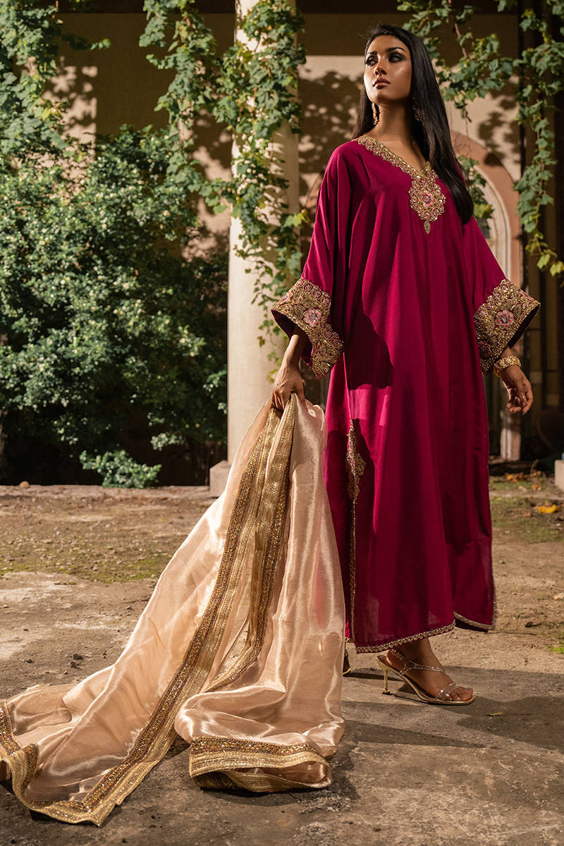 Picture of Karmazi With Pants