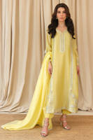 Picture of Ziya with pants