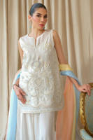 Picture of Ayla with pants