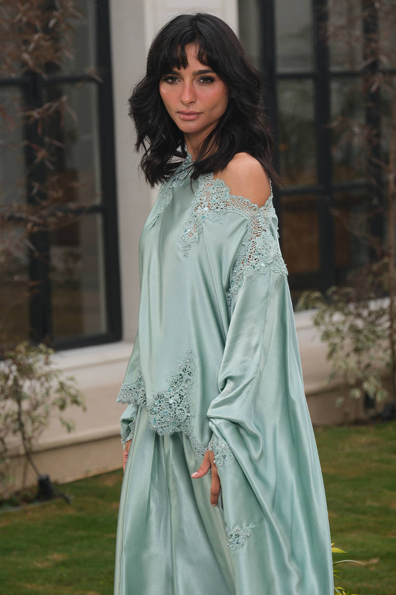 Picture of Eirine Cape Set