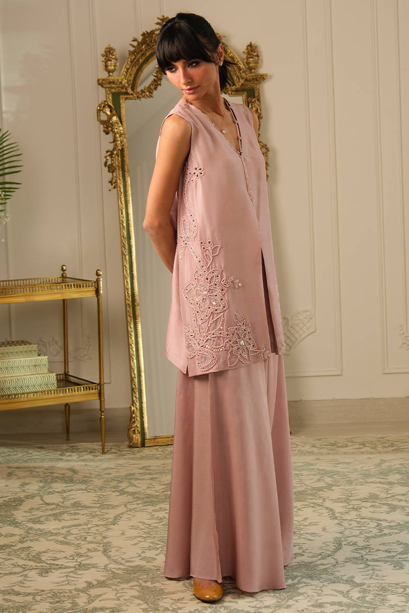 Picture of Roselle Shirt and Pants