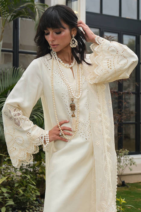 Anaya With Pants And Dupatta